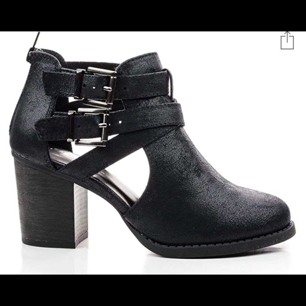 Soda • Block Heeled Buckled Booties